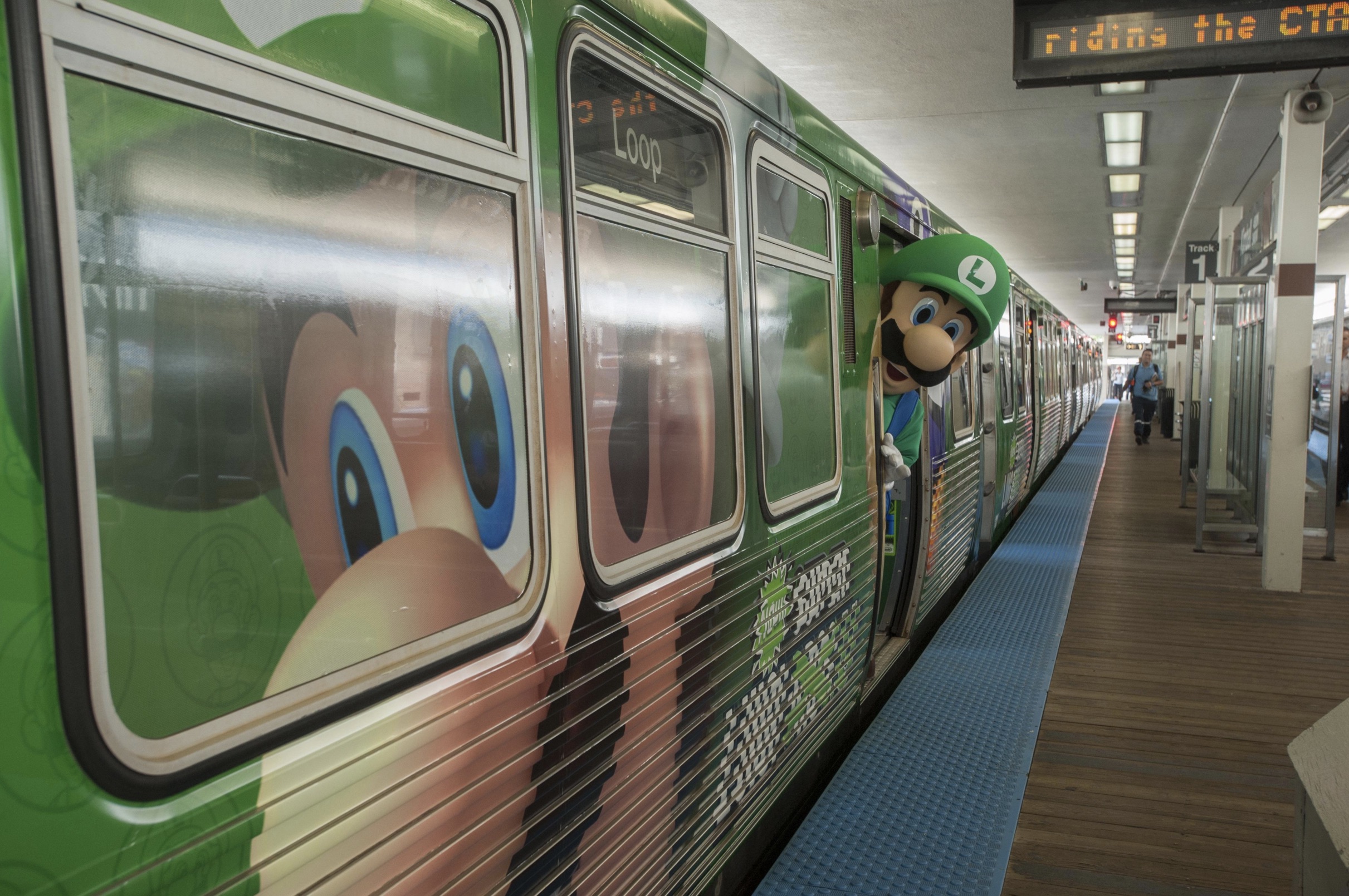 chicago l train year of luigi - Loog riding the Cta